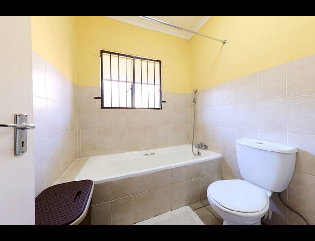 3 BEDROOM TOWNHOUSE FOR SALE IN HALFWAY GARDENS